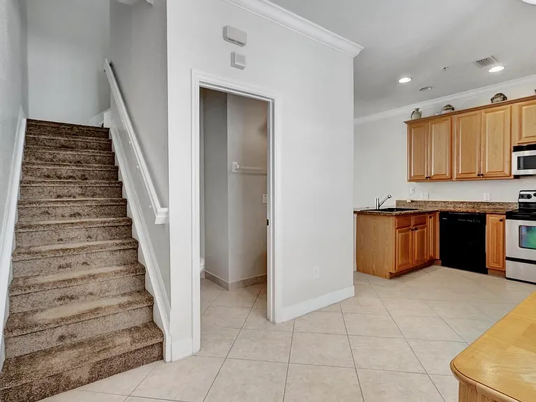 133 Harbors Way — Photo 10