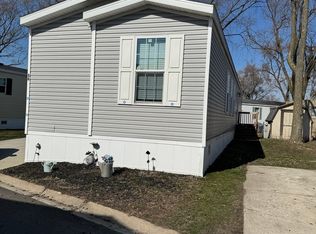 56 Cedar Ln, Justice, IL 60458