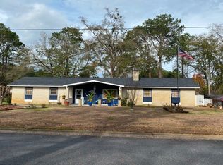 8 Oak St, Hinesville, GA 31313