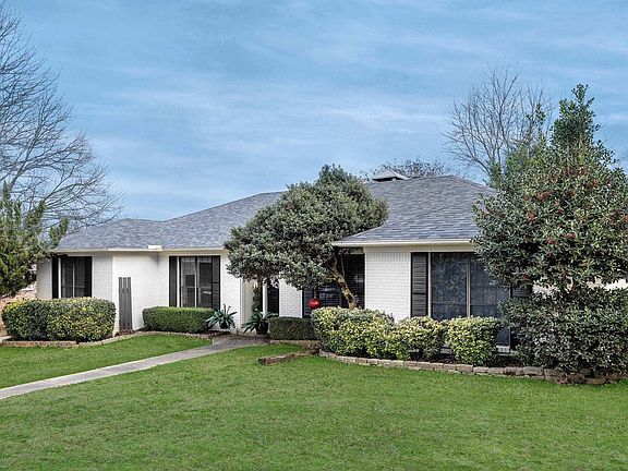 2nd image of 30 Campden Hill Rd