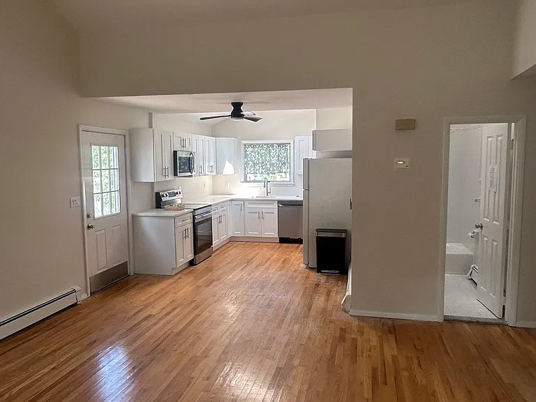 75 McCue Ln — Photo 2
