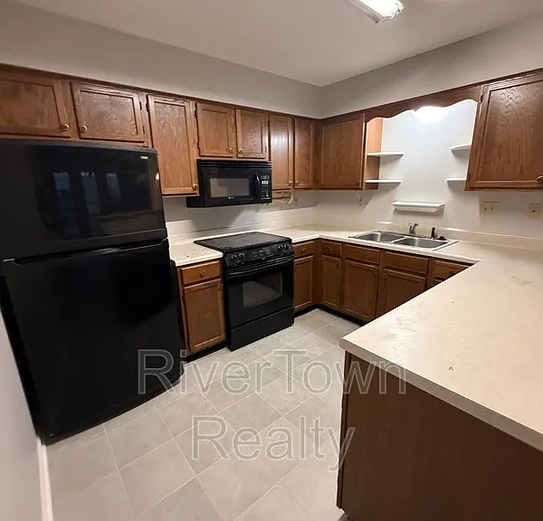 1648 Beaver Trail Dr — Photo 4