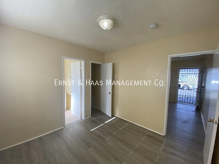 13812 S Avalon Blvd #B — Photo 11