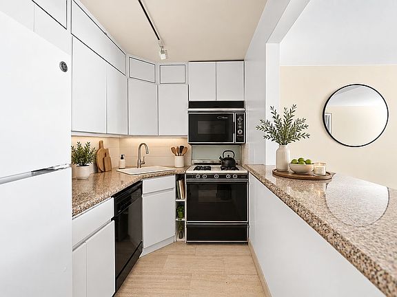 3rd image of 435 E 65th St APT 3E