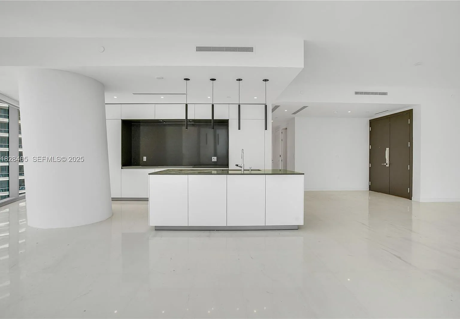 3 bed, 2329 sqft, $16,500 — Photo 3