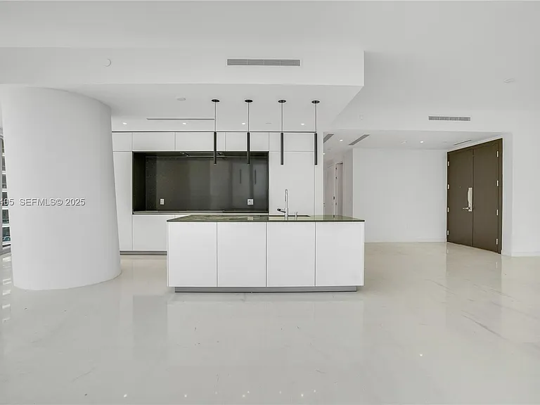 300 Biscayne Boulevard Way #2107 — Photo 3