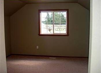 2nd image of 2214 165th St E