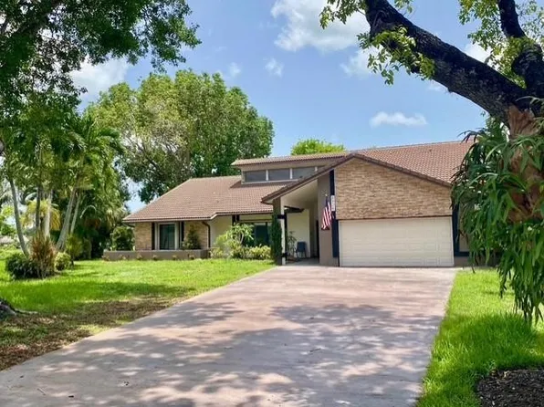 8924 NW 47th Court, Coral Springs, FL 33067