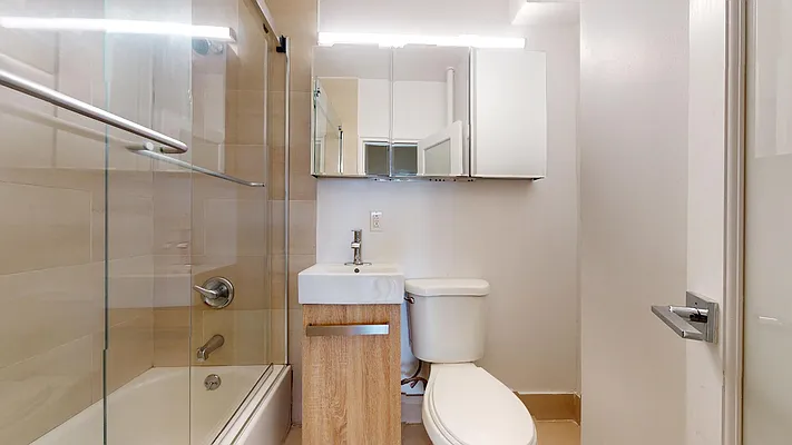 Rented by Bond New York | media 22