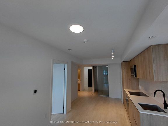 3rd image of 117 Broadway Ave #418