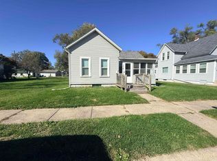 208 Rankin St, Porter, IN 46304