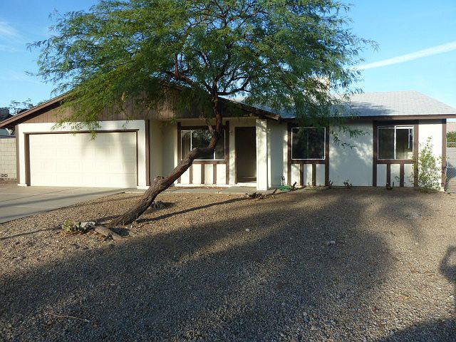 1st image of 15866 N 18th St