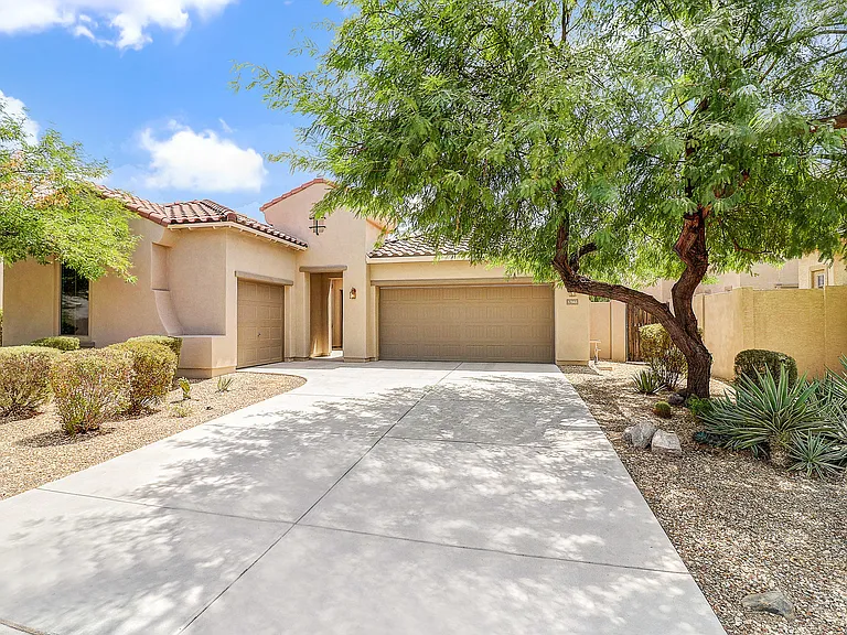 17665 W Agave Rd — Photo 28