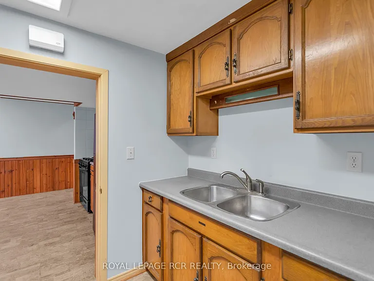 126 Nelson St W #B — Photo 23