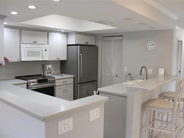 6472 Seagull Dr #306 — Photo 5