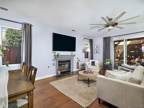 4th image of 7354 Escallonia Ct