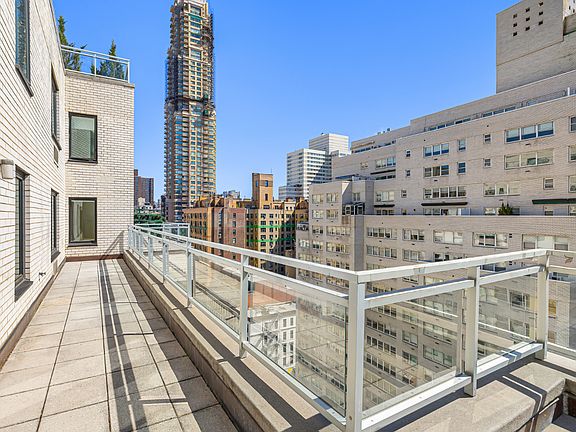 3rd image of 165 E 66th St APT 17B