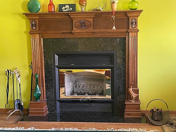 5th image of 3285 Hosner Rd