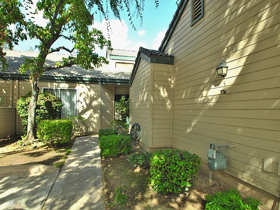 3rd image of 474 E Alluvial Ave Unit 185