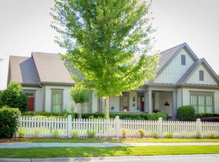 306 Horseshoe Bend Ln, Statham, GA 30666
