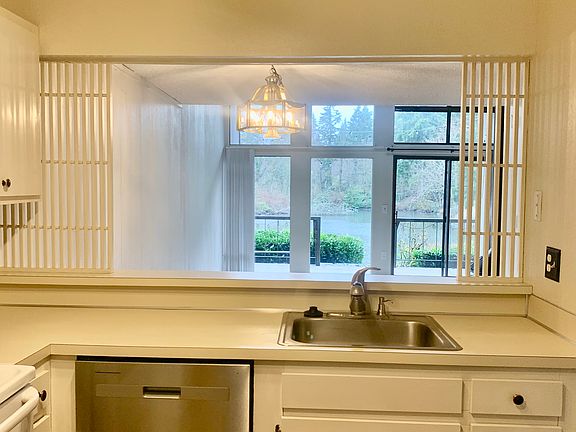 3rd image of 138596 NE 65th St #589