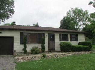 525 Lake Rd, Webster, NY 14580