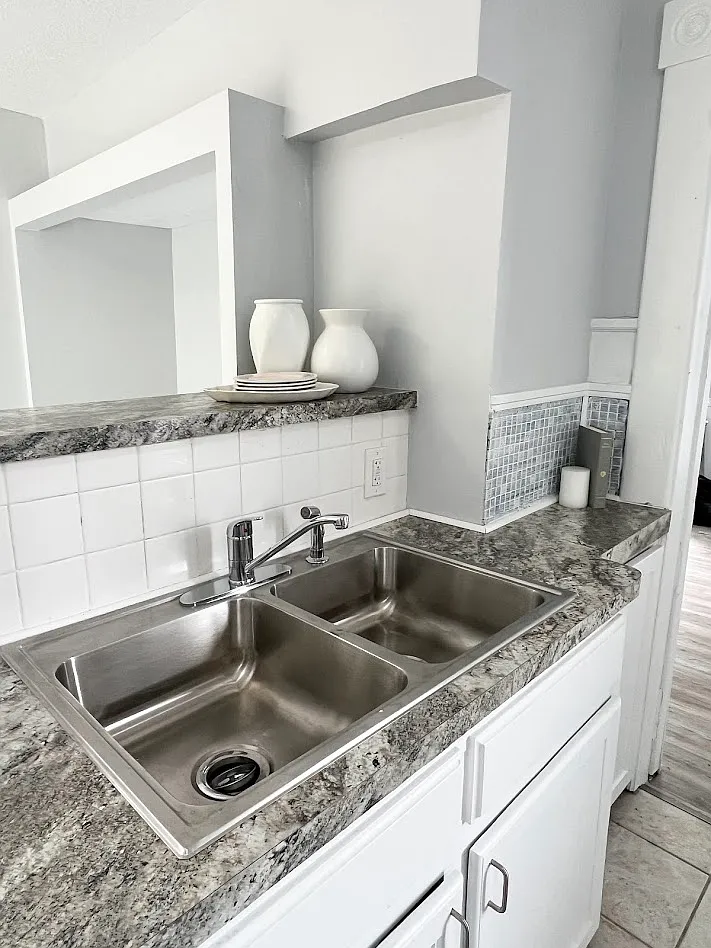 2 bed, 823 sqft, $1,390 — Photo 3