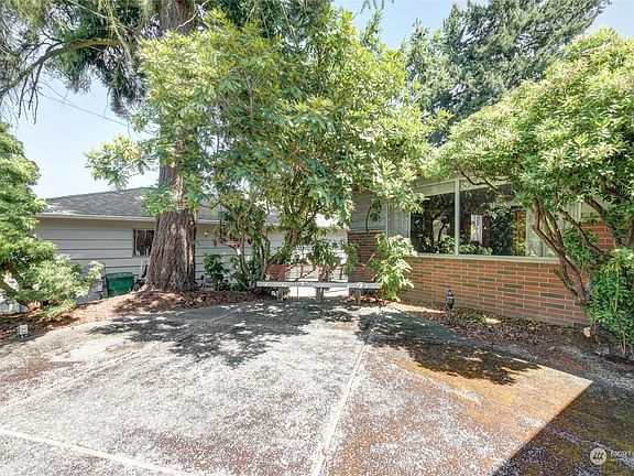 5th image of 14530 Burke Avenue N