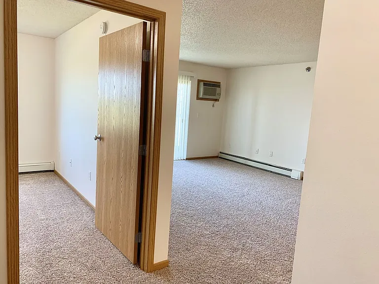 Huntington Pointe I — Photo 5