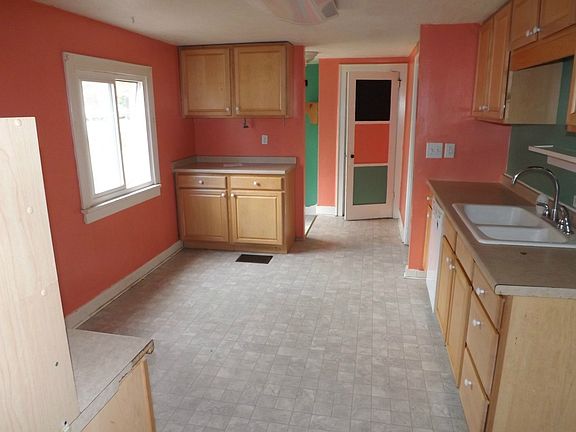 2nd image of 311 Charlotte Ave W