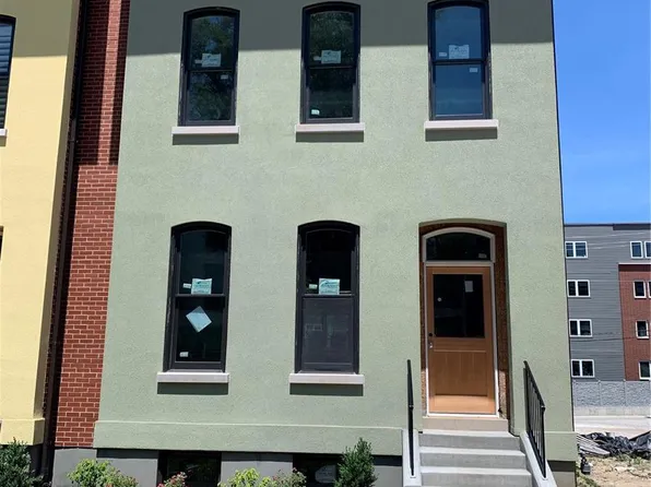 2215 Hickory St, Saint Louis, MO 63104