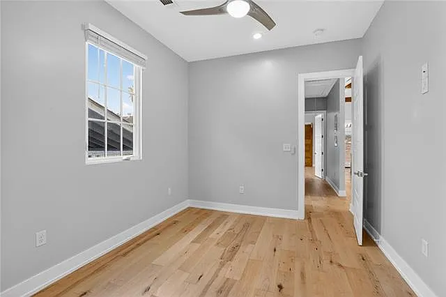 1119 Bartholomew St — Photo 11