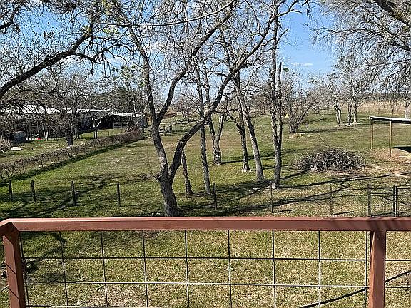 3rd image of 108 Russell Rd