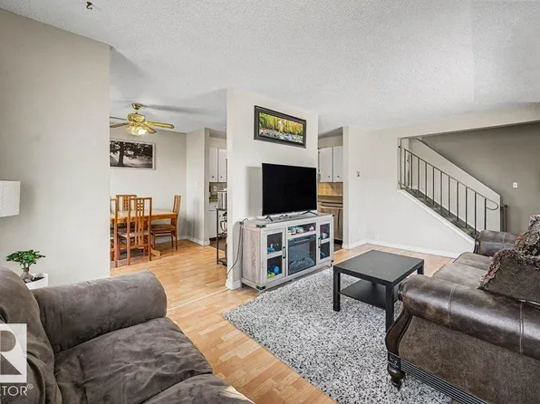 82 Erie St S, Devon, AB T9G 1T9