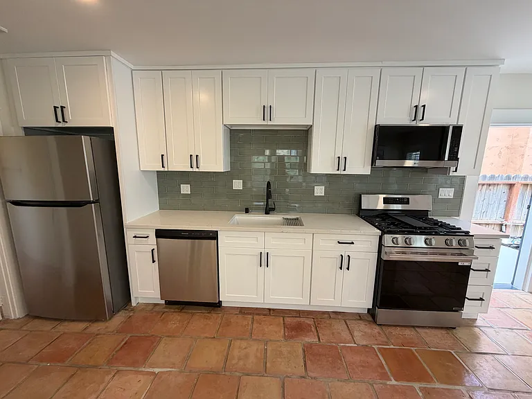 3042 E Vista St #3042 — Photo 1
