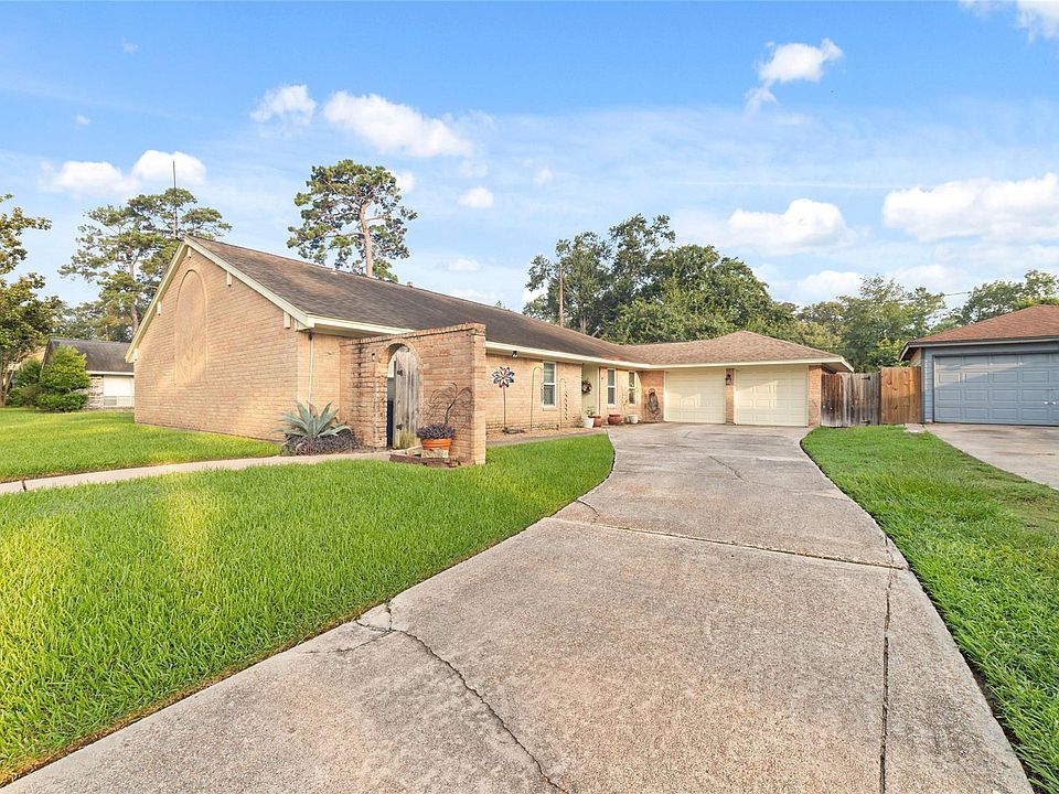 1st image of 218 Black Forest Dr