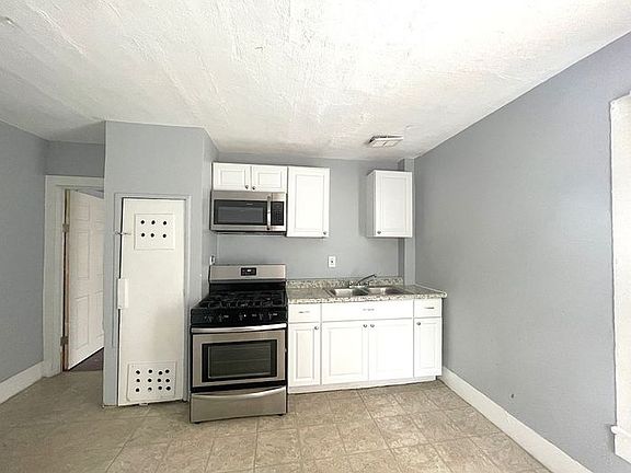 4th image of 2112 W 93rd St