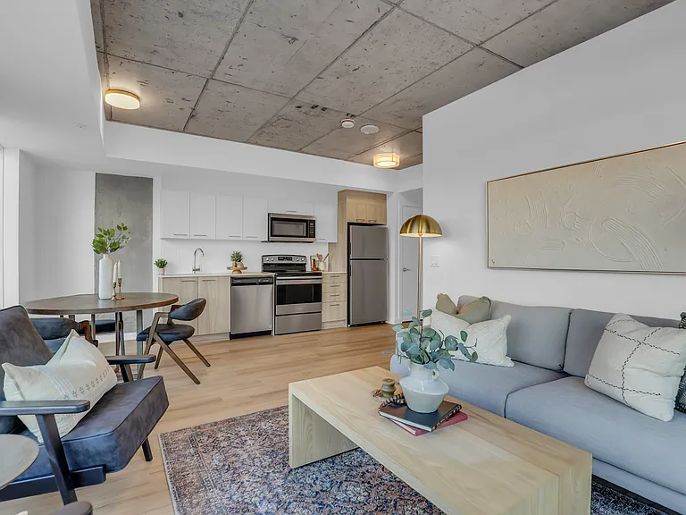 36 Robinson Ave — Photo 63