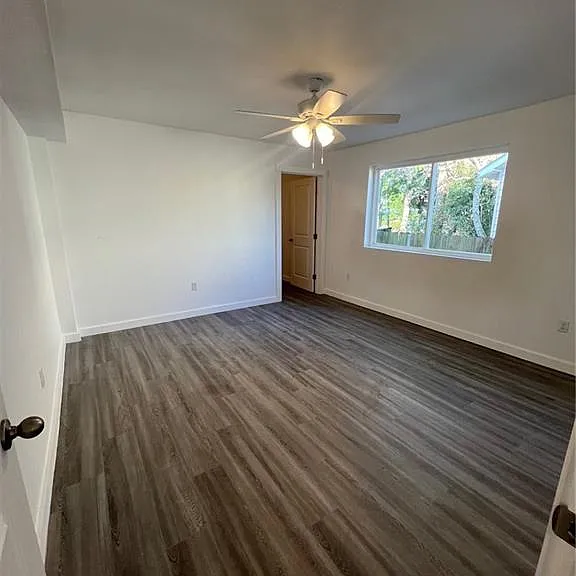 625 Papworth Ave #B — Photo 9