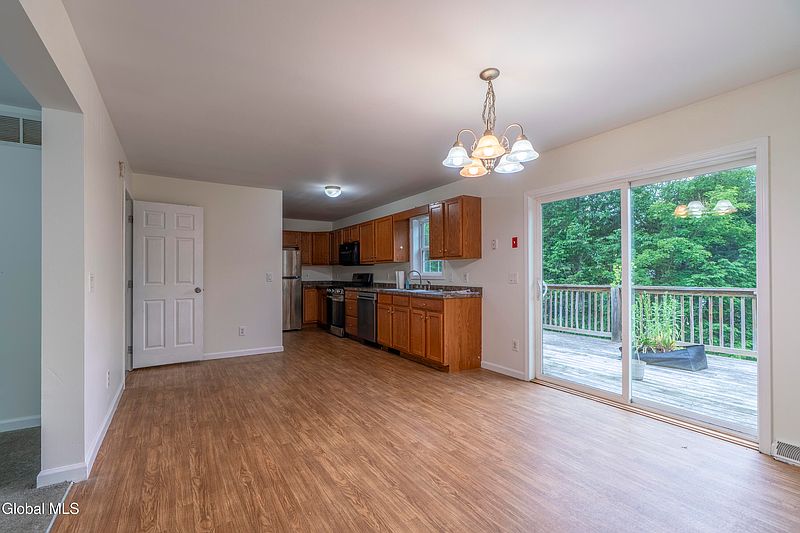 5th image of 79 Keller Lane