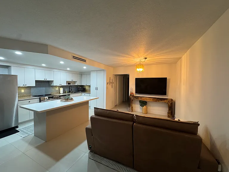 14293 S Kendale Lakes Cir — Photo 19