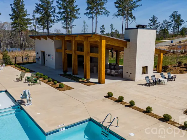3176 Belford Trl, Connelly Springs, NC 28612