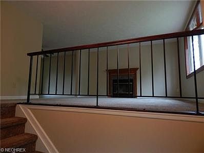 3rd image of 138 Blossom Ln