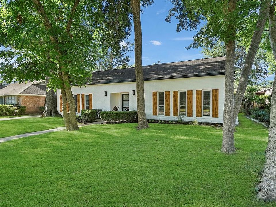 1st image of 13719 Greenway Dr