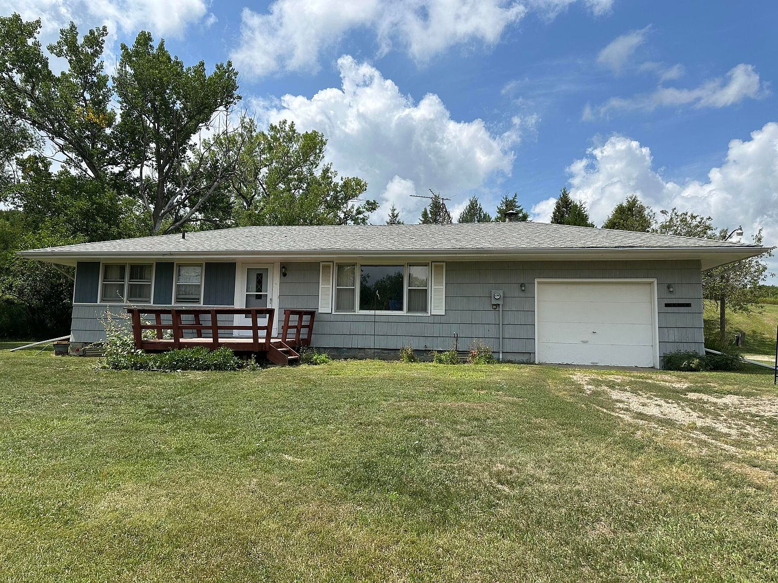 401 Main St W, Wessington Springs, SD 57382 MLS 23154 Zillow