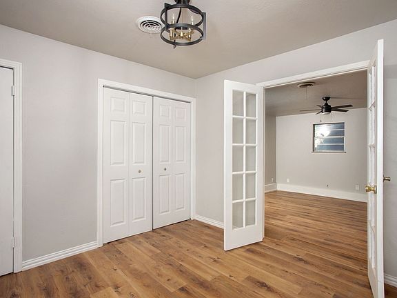 5th image of 3810 SE 14th Ave