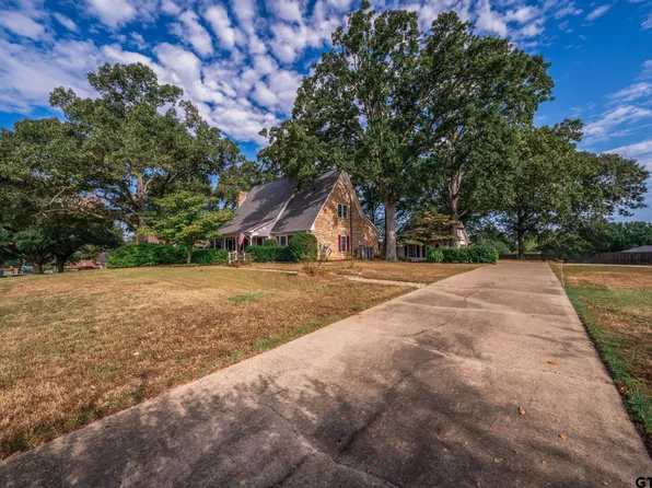 509 Ridgecrest Dr, White Oak, TX 75693