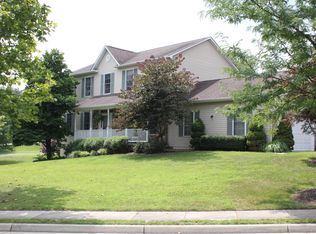 301 Burnleigh Ct, Purcellville, VA 20132