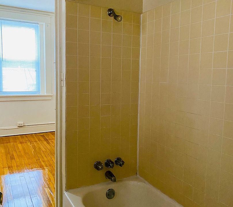 1st image of 106 N Dooley Ave APT 1