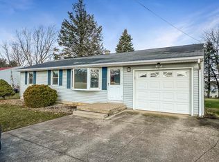 1652 Walker Lake Rd, Ontario, OH 44906